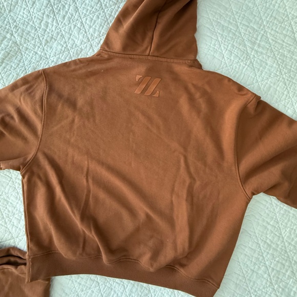 Chicago Based SUCCEZZ - Brown Hoodie and Joggers Set - Picture 6 of 15